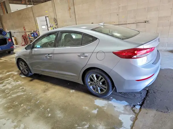 5NPD84LF9HH051965 2017 HYUNDAI ELANTRA - Image 2