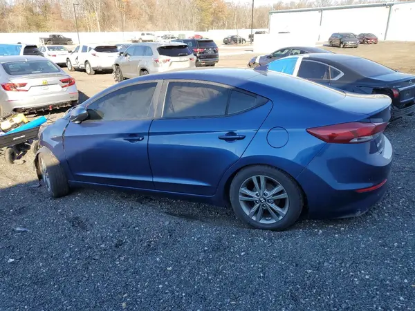 5NPD84LF9HH051996 2017 HYUNDAI ELANTRA - Image 2
