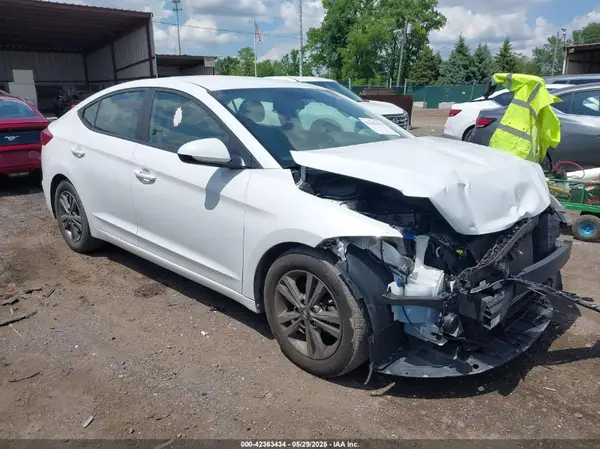 5NPD84LF9HH052548 2017 HYUNDAI ELANTRA - Image 1