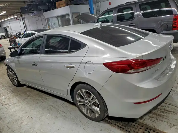 5NPD84LF9HH055174 2017 HYUNDAI ELANTRA - Image 2