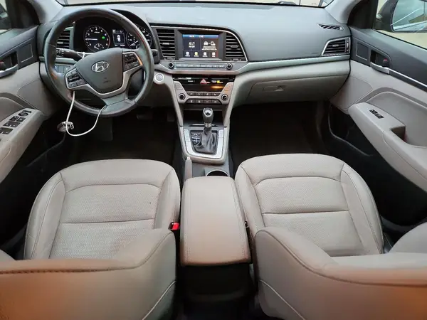 5NPD84LF9HH057698 2017 HYUNDAI ELANTRA - Image 8