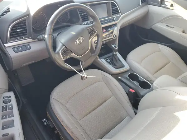 5NPD84LF9HH058415 2017 HYUNDAI ELANTRA - Image 8