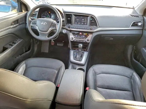 5NPD84LF9HH059578 2017 HYUNDAI ELANTRA - Image 8