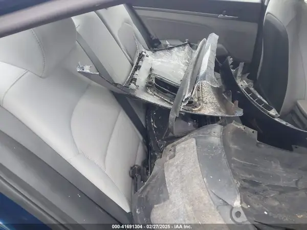 5NPD84LF9HH061119 2017 HYUNDAI ELANTRA - Image 8