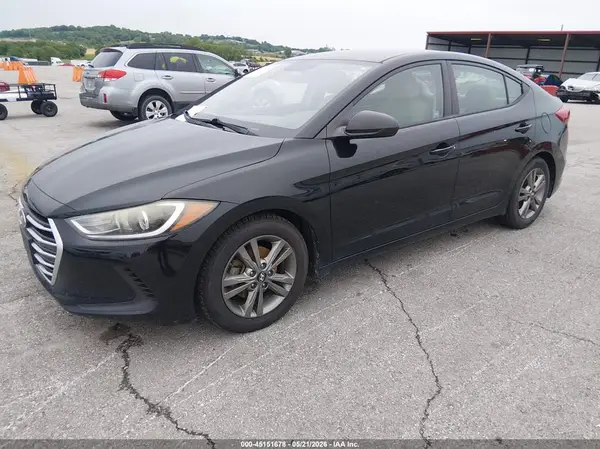 5NPD84LF9HH063940 2017 HYUNDAI ELANTRA - Image 2