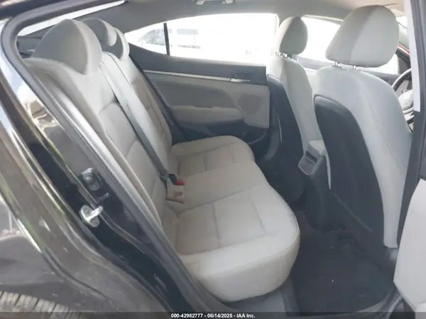 5NPD84LF9HH063954 2017 HYUNDAI ELANTRA - Image 8