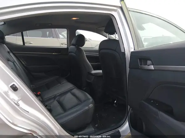 5NPD84LF9HH067275 2017 HYUNDAI ELANTRA - Image 8