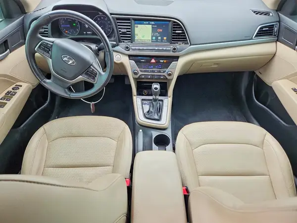 5NPD84LF9HH070922 2017 HYUNDAI ELANTRA - Image 8