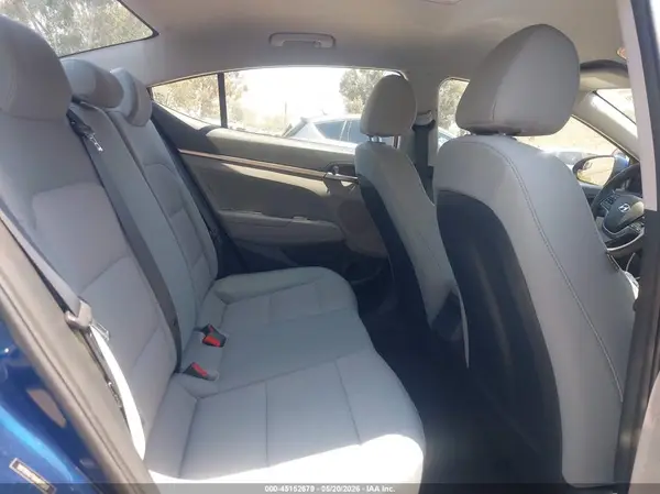 5NPD84LF9HH073917 2017 HYUNDAI ELANTRA - Image 8