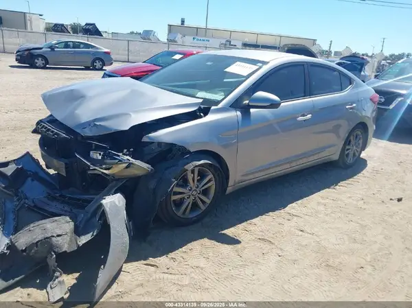 5NPD84LF9HH075991 2017 HYUNDAI ELANTRA - Image 2