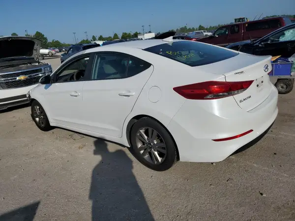 5NPD84LF9HH077479 2017 HYUNDAI ELANTRA - Image 2
