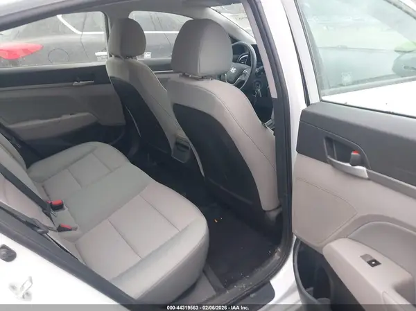 5NPD84LF9HH077482 2017 HYUNDAI ELANTRA - Image 8