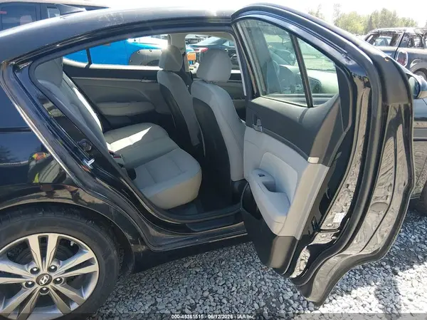 5NPD84LF9HH083802 2017 HYUNDAI ELANTRA - Image 8