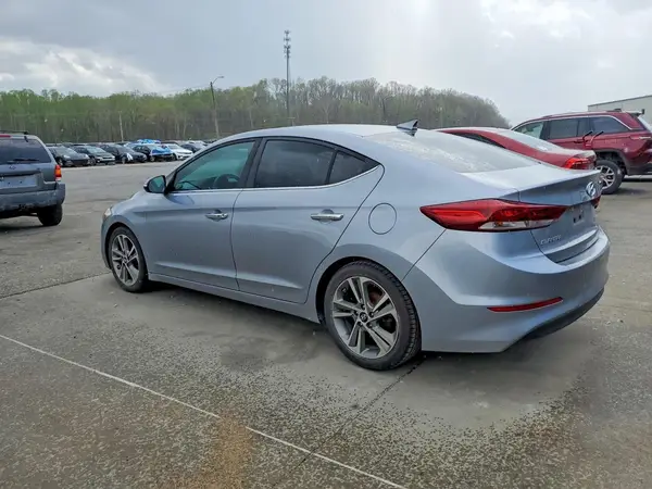 5NPD84LF9HH086537 2017 HYUNDAI ELANTRA - Image 2