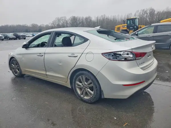 5NPD84LF9HH098770 2017 HYUNDAI ELANTRA - Image 2