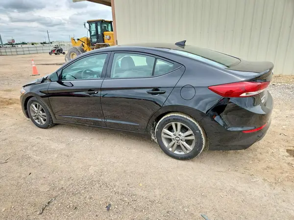 5NPD84LF9HH103045 2017 HYUNDAI ELANTRA - Image 2