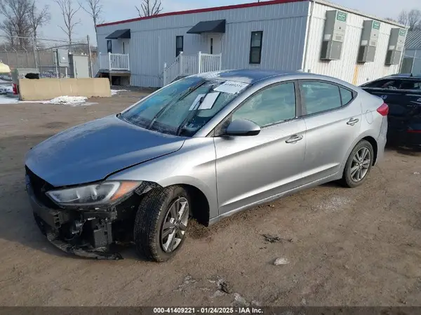 5NPD84LF9HH103501 2017 HYUNDAI ELANTRA - Image 2