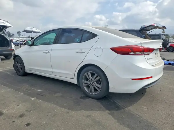 5NPD84LF9HH105572 2017 HYUNDAI ELANTRA - Image 2