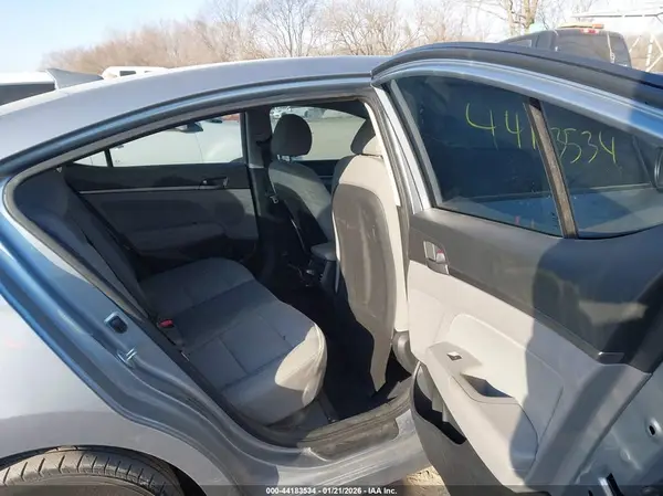 5NPD84LF9HH106088 2017 HYUNDAI ELANTRA - Image 8