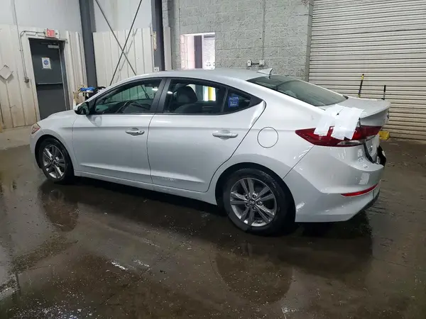 5NPD84LF9HH107015 2017 HYUNDAI ELANTRA - Image 2