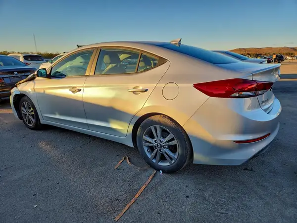5NPD84LF9HH116930 2017 HYUNDAI ELANTRA - Image 2