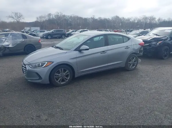 5NPD84LF9HH117821 2017 HYUNDAI ELANTRA - Image 2