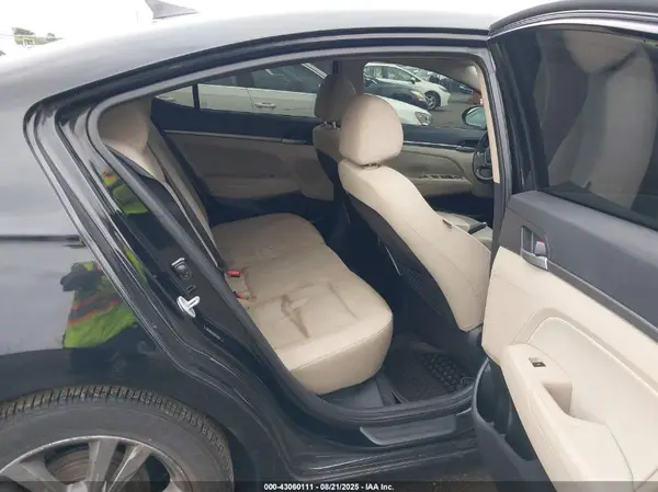5NPD84LF9HH122162 2017 HYUNDAI ELANTRA - Image 8