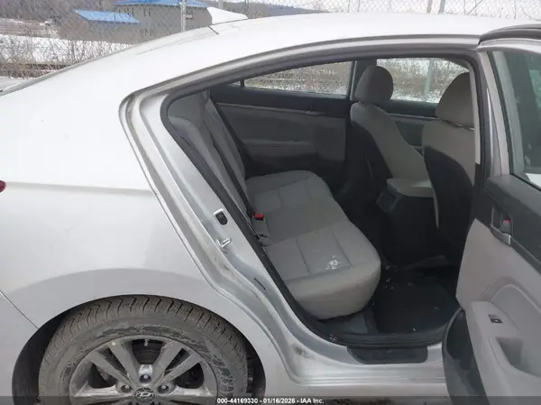 5NPD84LF9HH122209 2017 HYUNDAI ELANTRA - Image 8