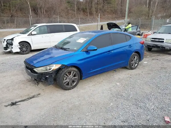 5NPD84LF9HH122257 2017 HYUNDAI ELANTRA - Image 2