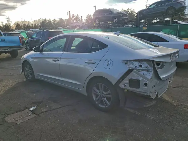 5NPD84LF9HH123652 2017 HYUNDAI ELANTRA - Image 2