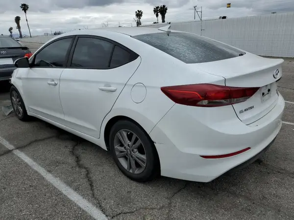 5NPD84LF9HH123747 2017 HYUNDAI ELANTRA - Image 2