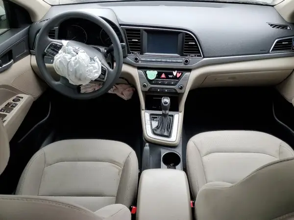 5NPD84LF9HH123747 2017 HYUNDAI ELANTRA - Image 8