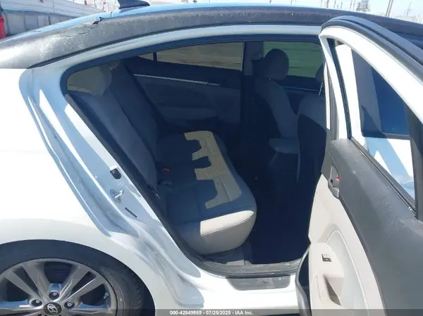 5NPD84LF9HH128432 2017 HYUNDAI ELANTRA - Image 8