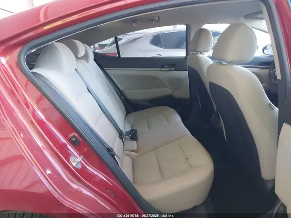 5NPD84LF9HH132562 2017 HYUNDAI ELANTRA - Image 8