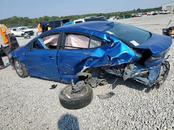 5NPD84LF9HH134084 2017 HYUNDAI ELANTRA - Image 2