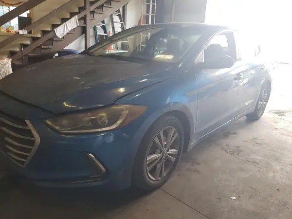 5NPD84LF9HH138751 2017 HYUNDAI ELANTRA - Image 1