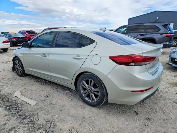 5NPD84LF9HH139477 2017 HYUNDAI ELANTRA - Image 2