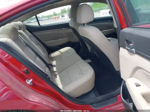 5NPD84LF9HH142606 2017 HYUNDAI ELANTRA - Image 8