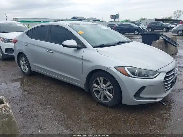 5NPD84LF9HH155484 2017 HYUNDAI ELANTRA - Image 1