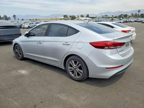 5NPD84LF9HH158241 2017 HYUNDAI ELANTRA - Image 2