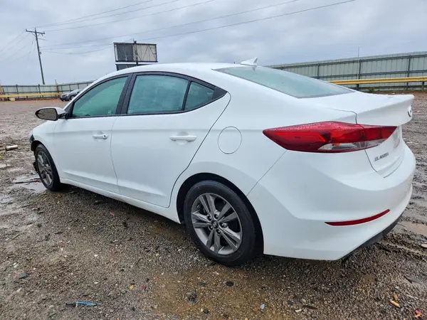 5NPD84LF9HH161527 2017 HYUNDAI ELANTRA - Image 2
