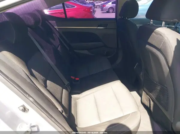 5NPD84LF9HH162239 2017 HYUNDAI ELANTRA - Image 8
