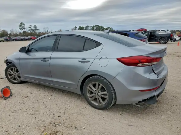 5NPD84LF9HH168431 2017 HYUNDAI ELANTRA - Image 2