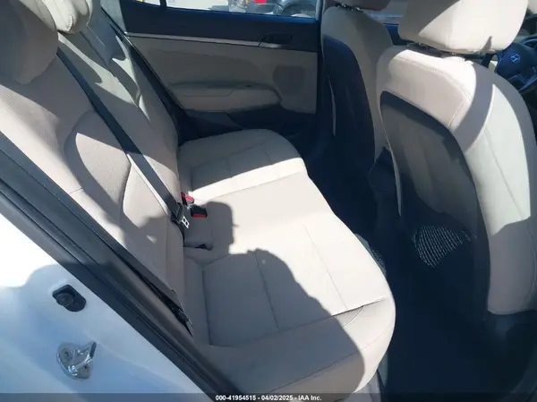 5NPD84LF9HH168865 2017 HYUNDAI ELANTRA - Image 8