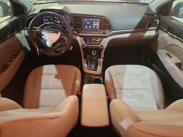 5NPD84LF9HH168946 2017 HYUNDAI ELANTRA - Image 8