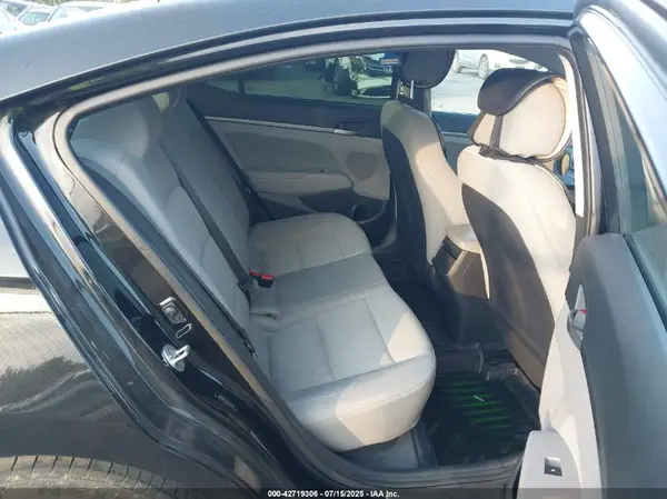 5NPD84LF9HH170762 2017 HYUNDAI ELANTRA - Image 8