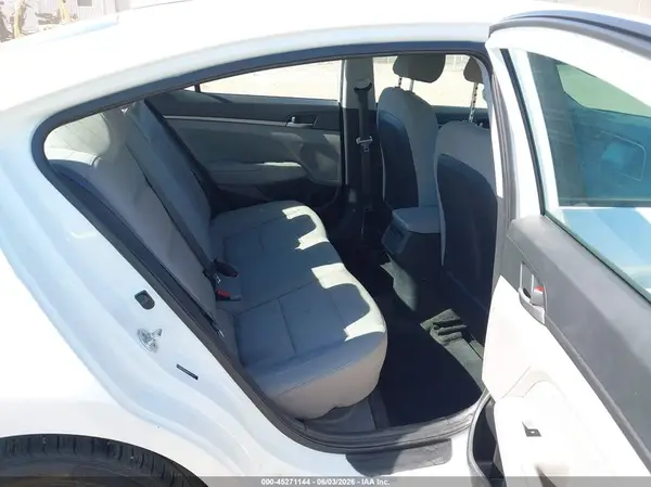 5NPD84LF9HH173242 2017 HYUNDAI ELANTRA - Image 8