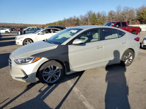 5NPD84LF9HH174312 2017 HYUNDAI ELANTRA - Image 1