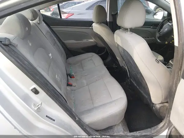 5NPD84LF9HH174388 2017 HYUNDAI ELANTRA - Image 8