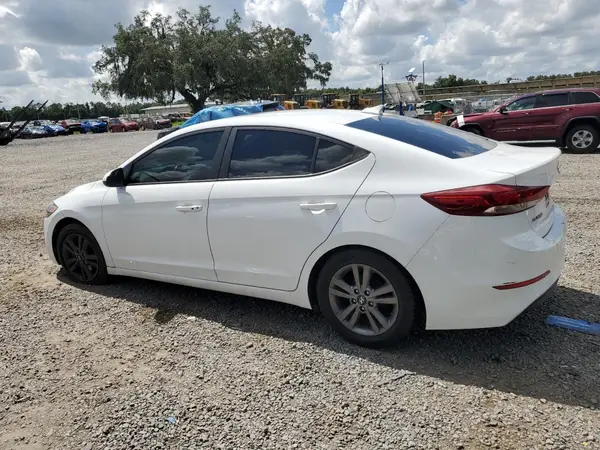5NPD84LF9HH175413 2017 HYUNDAI ELANTRA - Image 2